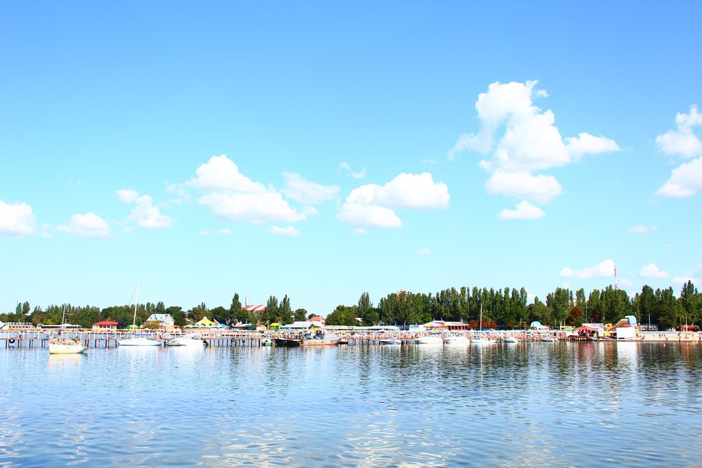 Skadovsk seashore from the harbour side