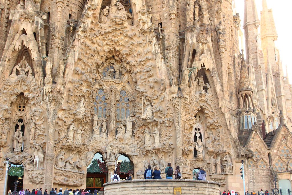 Барселона, Собор Святого Семейства - WorldWithaTwist.com