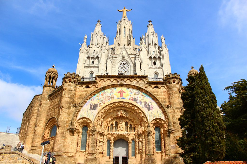 Барселона, парк Тибидабо, Собор Святого Сердца Христа