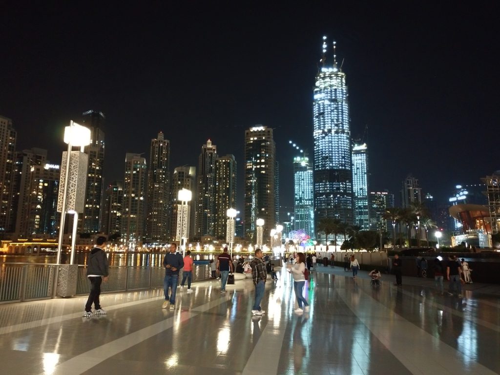 Дубай, Бурж Халифа, променад