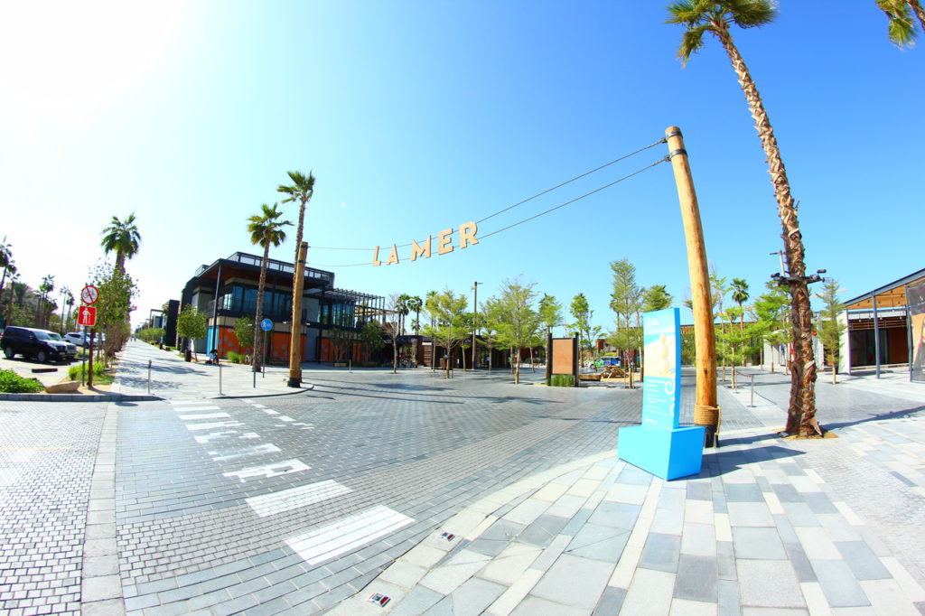 Dubai, La Mer beach