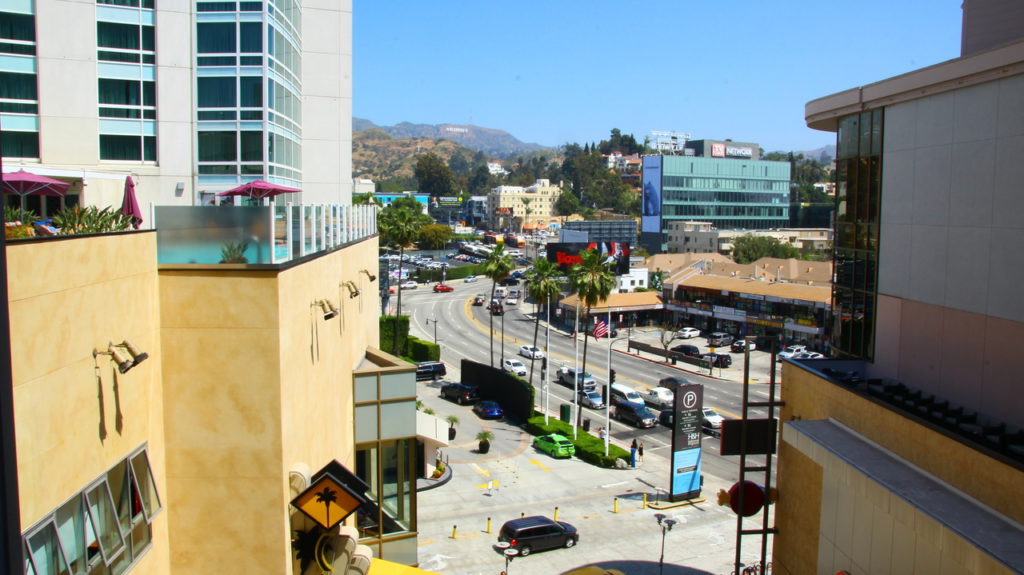 USA, Los Angeles, Hollywood, Dolby Theatre, Hollywood sign